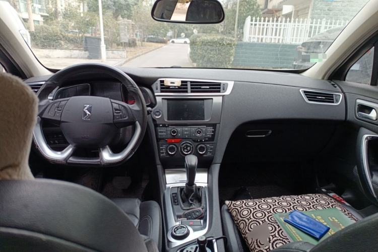 Used DS 6 2016 1.6T Luxury Edition THP160
