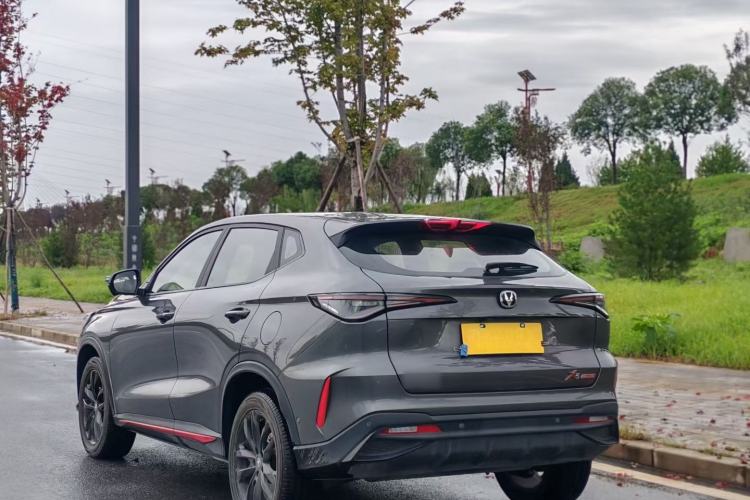 Used Oshan X5 PLUS 2023 Revised Version 1.5T DCT Navigation Edition
