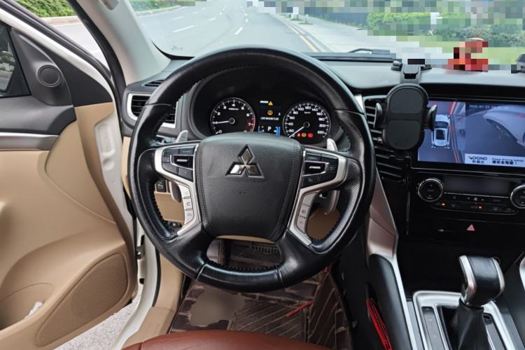 Used Mitsubishi Pajero Sport  Steering Wheel