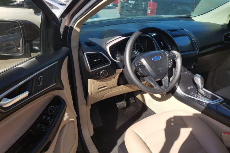 Used Ford Edge 2016 EcoBoost 245 Two-Wheel-Drive Titanium 5-Seater