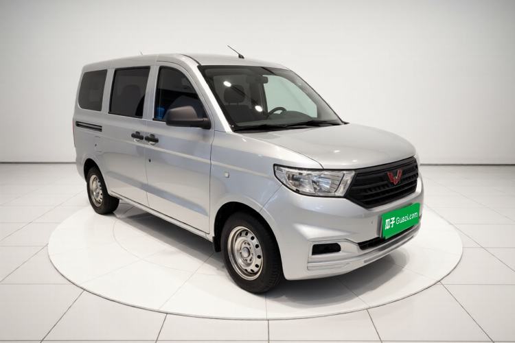 Used Wuling Hongguang V 2022 1.5L Jingqu Version Hydraulic Power Steering LAR