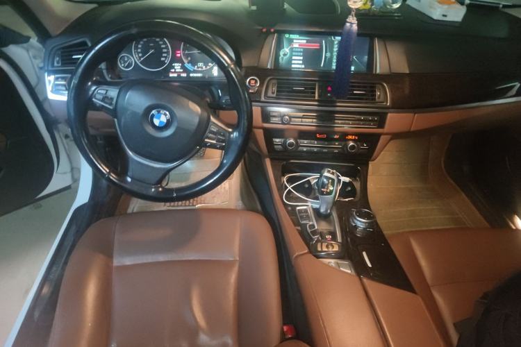 Used BMW 5 Series 2014 528Li Leading Model
