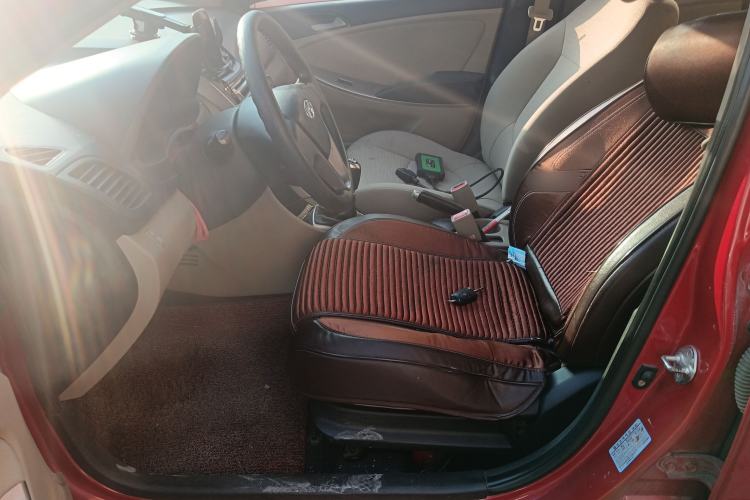 Used Hyundai Verna (older generation) 2014 1.4L Manual Smart GLS Trim