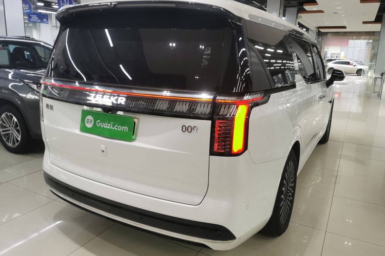 Used Zeekr 009 2024 Six-Seat Executive Version 4WD 108 kWh Rear Right 45 Deg