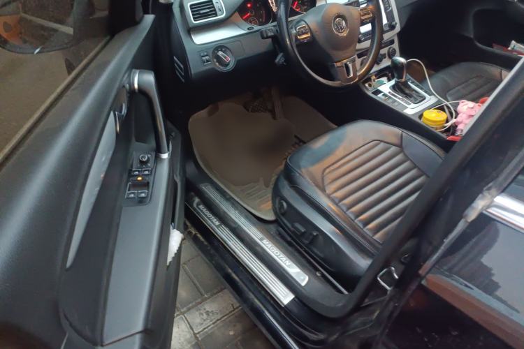 Used Volkswagen Magotan 2015 1.8TSI Advanced Model
