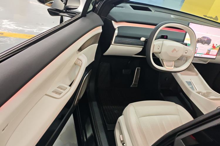 Used ONVO L60 2024 60 kWh Rear-Drive Version
