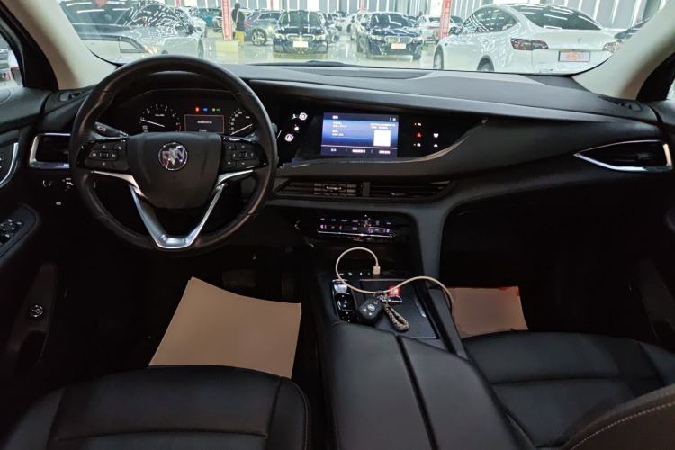 Used Buick Enclave 2020 28T Two-Wheel Drive Prestige Version Center Console