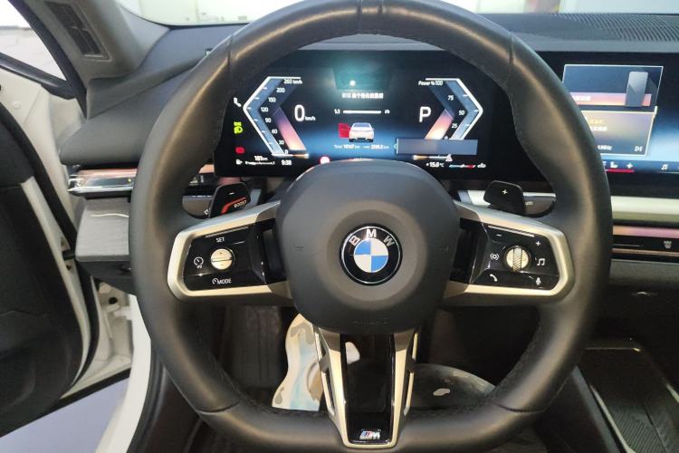 Used BMW 5 Series 2024 530Li Luxury Edition M Sport Package Steering Wheel