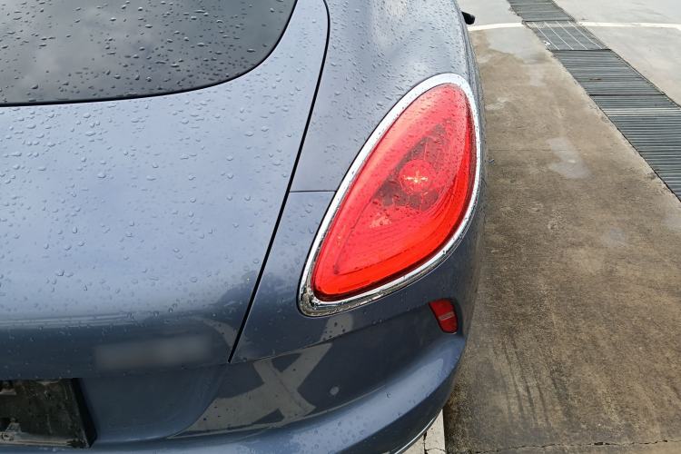 Used ORA Lightning Cat 2022 555 km Luxury Edition Right Rear Taillight