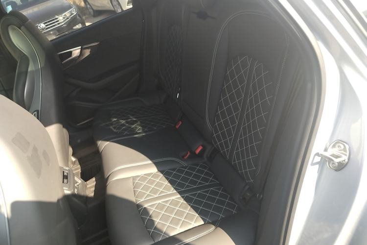 Used Audi A4 2023 allroad quattro
