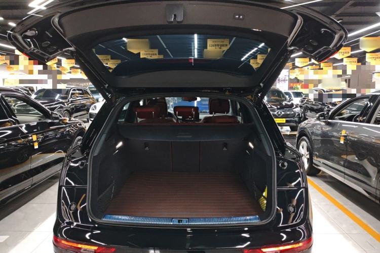 Used Audi Q5L 2025 Facelift 45th Anniversary Collector's Edition 40 TFSI Luxury Dynamic Version
