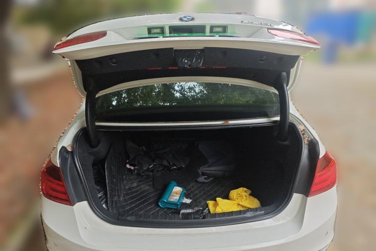 Used BMW 3 Series 2013 320i Sport Edition Trunk