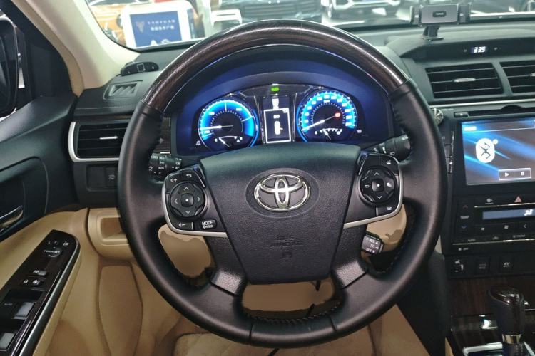 Used Toyota Camry 2016 Dual-Engine 2.5 HG 10th Anniversary Deluxe Navigation Edition Steering Wheel