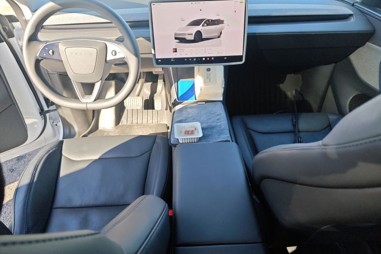 Used Tesla Model Y 2025 Rear-Wheel-Drive Version