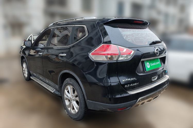 Used Nissan X-Trail 2014 2.5L CVT Leading Edition 4WD
