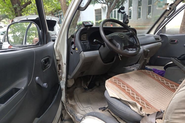 Used Jinbei Hiace 2011 2.0L 5th Generation Kuaiyunwang Standard Version 4G19 Driver Seat