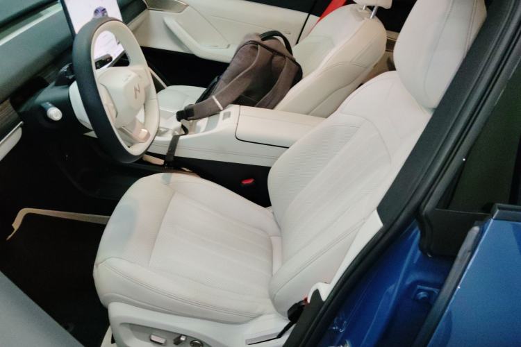 Used ONVO L60 2024 60 kWh Rear-Drive Version