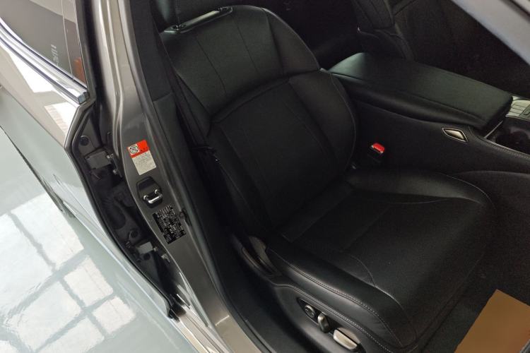 Used Lexus LS 2020 500h Excellence Edition China VI standard