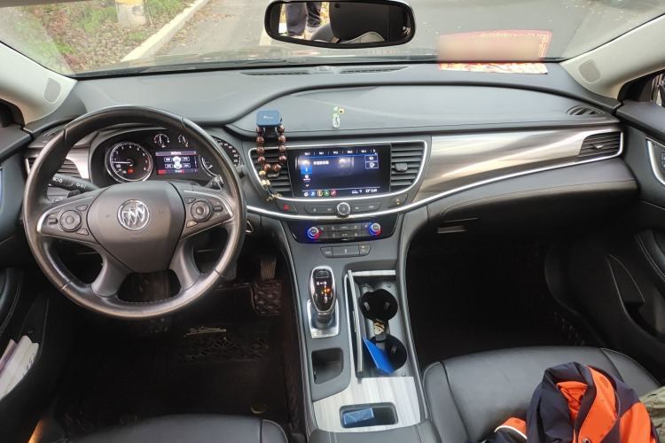 Used Buick LaCrosse 2020 652T Luxury Version Center Console