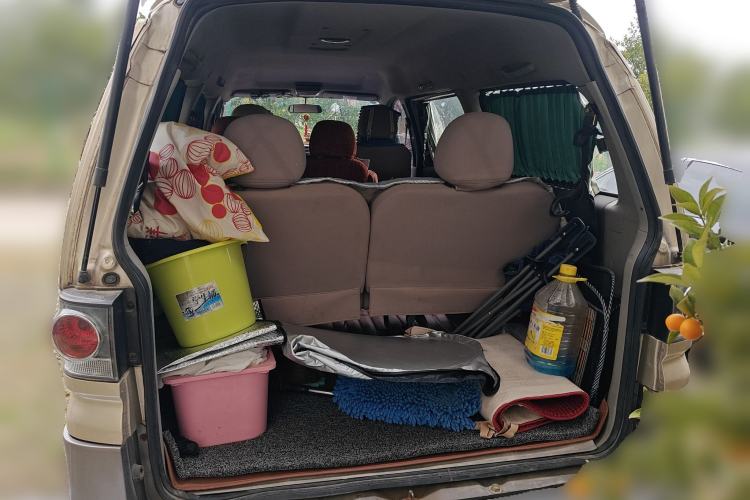 Used FORTHING Lingzhi 2016 M3L 1.6L 7-Seater Standard Model Trunk