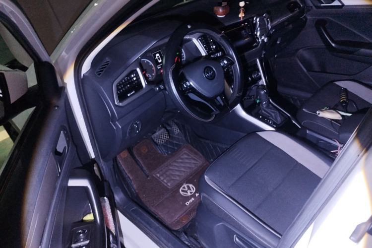 Used Volkswagen T-ROC 2021 280TSI DSG Two-Wheel Drive Elite Connect Edition