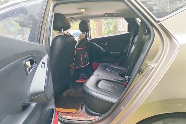 Used Hyundai ix35 2013 2.0L Automatic Two-Wheel Drive Smart GLS China IV Standard Left Rear Seat