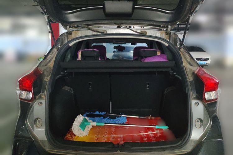 Used Nissan Kicks 2021 1.5L XE Manual Cool Edition
