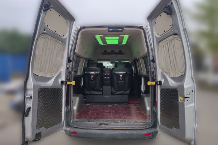 Used Ford Transit 2019 2.0T Diesel Multi-Purpose Commercial Vehicle Mid-Drive Mid-Roof 6-Seater China VI Standard
