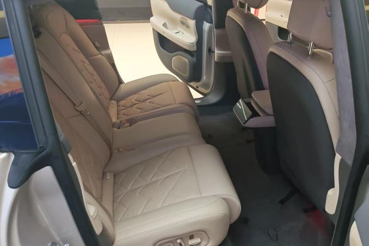 Used Nio ET7 2024 75 kWh Executive Edition Interior 3