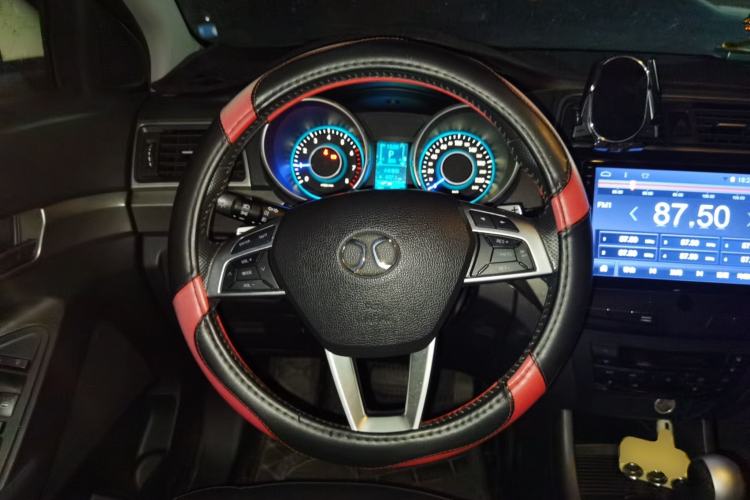 Used BAIC Senova X65 2015 2.0T automatic comfort version