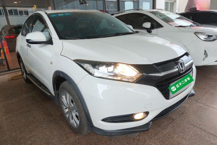 Used Honda Vezel 2018 1.5L CVT 2WD Technology Elite Model Front Right 45 Deg
