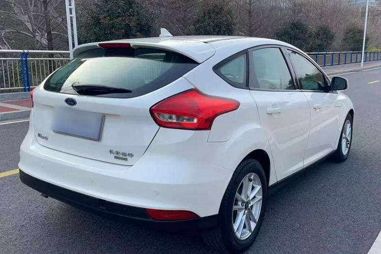 Used Ford Focus 2017 Hatchback EcoBoost 125 Automatic - Ultra-Powerful Style Edition with Smart Drive Features
