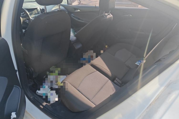 Used Chevrolet Cruze 2017 1.5L Automatic Pioneer Sunroof Edition Left Rear Seat