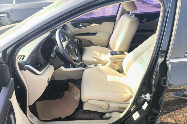 Used Honda Crider 2015 1.8L automatic luxury edition Left Front Seat