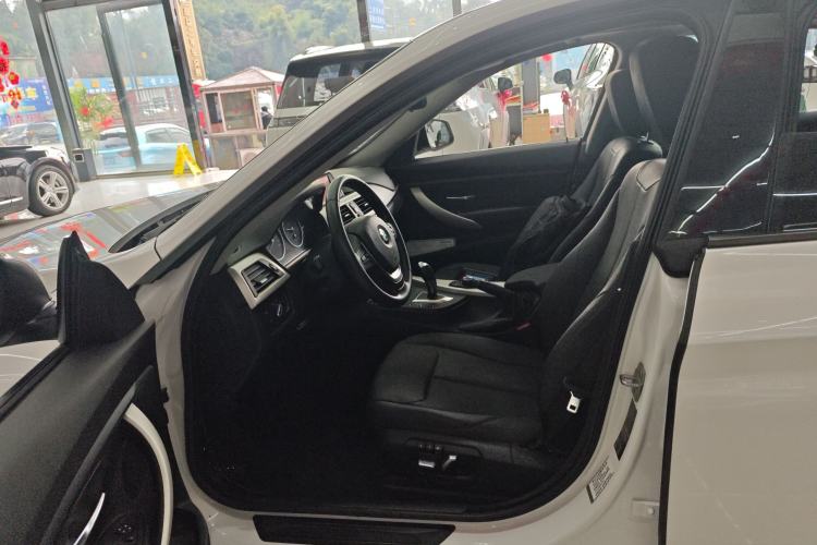 Used BMW 3 Series GT 2017 320i Sport Edition