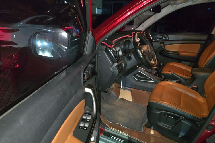 Used CHANGAN OSHAN CX70 2016 1.6L Manual Luxury Model