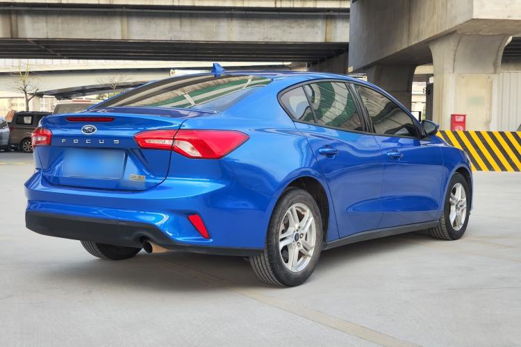 Used Ford Focus 2019 Sedan 1.5L Automatic FENGYUE Model China V Standard