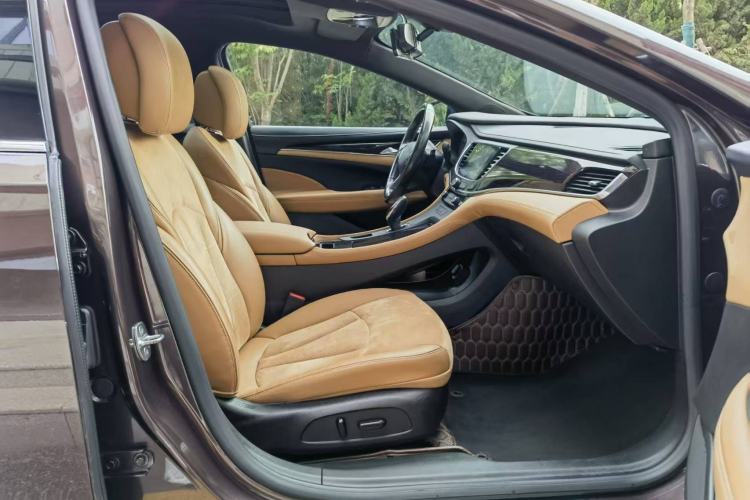 Used Buick LaCrosse 2018 28T Elite Edition Right Front Seat