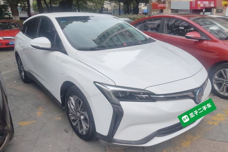 Used Buick Velite 6 2019 Connected Fashion Model