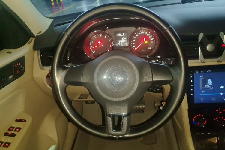 Used Volkswagen Bora 2014 1.6L Automatic Comfort Model Steering Wheel