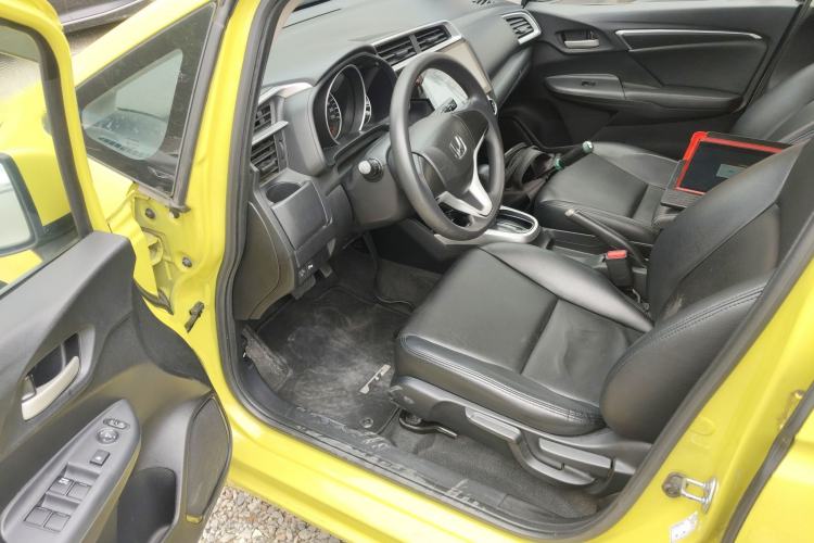 Used Honda Fit 2014 1.5L SE CVT Fashion Model Driver Seat