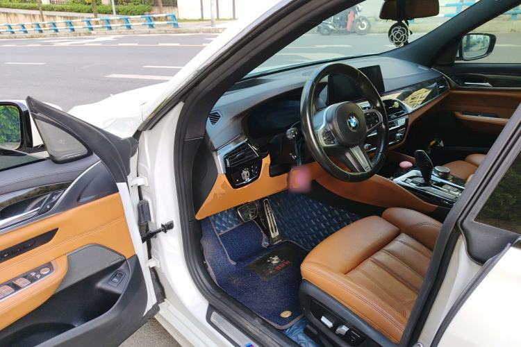 Used BMW 6 Series GT 2019 630i M Sport Package Driver Seat