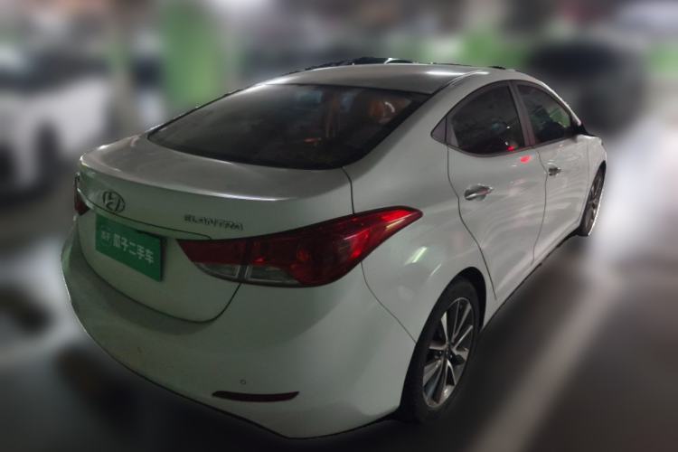 Used Hyundai Elantra (5th Generation / Langdong) 2015 1.6L Automatic Luxury Model Rear Right 45 Deg