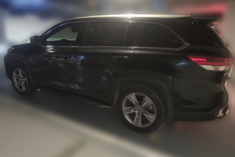Used Toyota Highlander 2018 2.0T Four-Wheel Drive Luxury Edition 7 Seats China V Emission Standard
