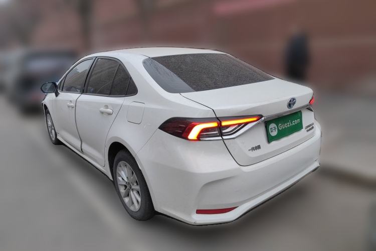 Used Toyota Corolla 2021 Dual-Motor 1.8L E-CVT Elite Edition
