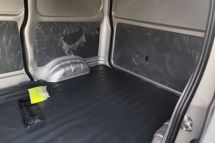 Used Wuling Zhiguang 2023 1.5L Utility Version with Enclosed Windows 2 Seats
