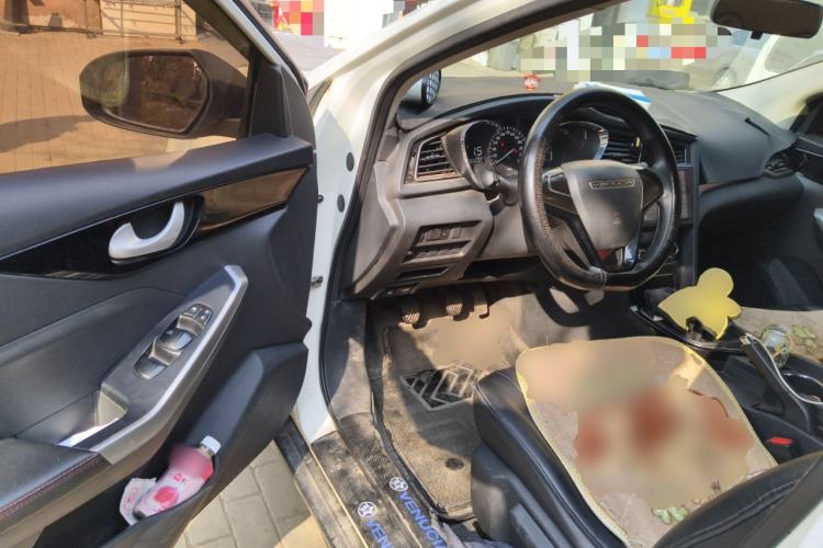 Used Venucia D60 2021 1.6L Entry Manual Comfort Edition
