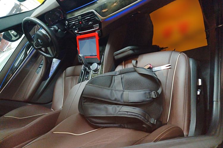 Used BMW 5 Series 2021 Facelifted 525Li M Sport Package Right Front Seat