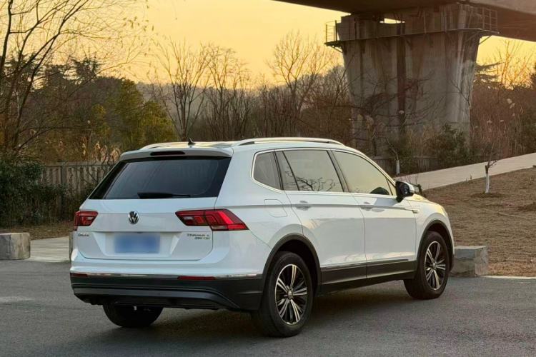 Used Volkswagen Tiguan L 2019 280TSI Automatic Two-Wheel Drive Panoramic Comfort Edition China V Standard
