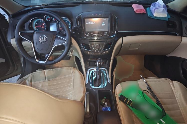 Used Buick Regal 2014 2.0L Leading Fashion Edition Center Console